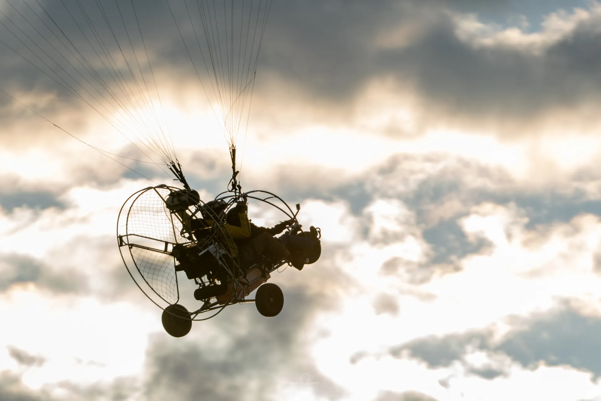 Experiencia de vuelo en paratrike biplaza sobre el cielo de Madrid desde Valdemorillo - ParamotorMadrid